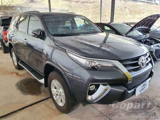 TOYOYA HILUX SW4 2017 SRX 2.8 DIESEL AUTOMÁTICO D-4D TURBO