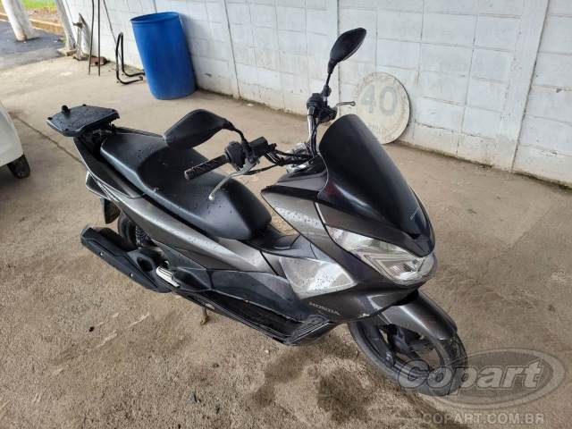 HONDA PCX 150 2016 GASOLINA AUTOMÁTICA